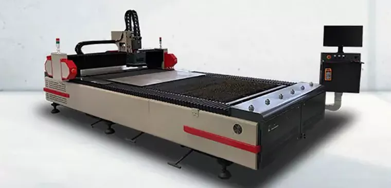 Laser fibre pour découper de la tôle d'acier ,inox, alu, laiton DM 1530 F 3000 watts, Lyon, Diam Laser