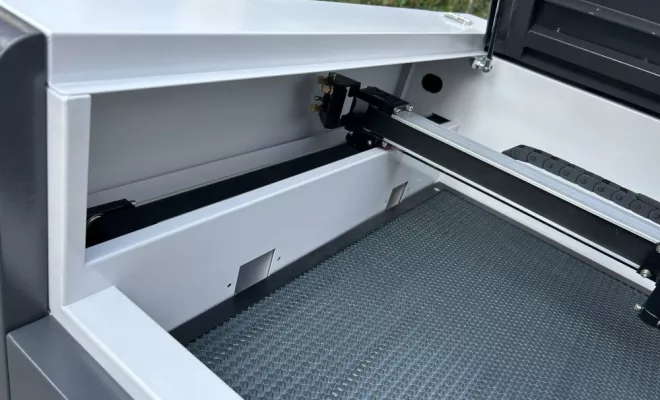 Laser CO.2 Gamme ECO zone de travail 500 x 300 mm, Lyon, Diam Laser