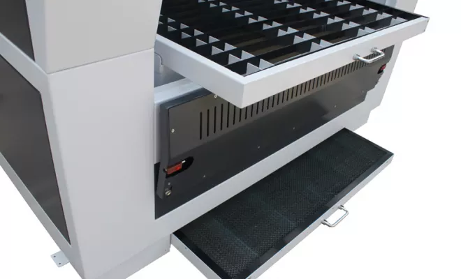 Laser CO.2 100 watts zone de travail 900 x 600 mm Dm 690, Lyon, Diam Laser
