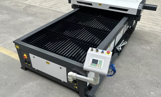 Laser CO.2 100 watts zone de travail 2500 x 1300 mm DM 1325, Lyon, Diam Laser
