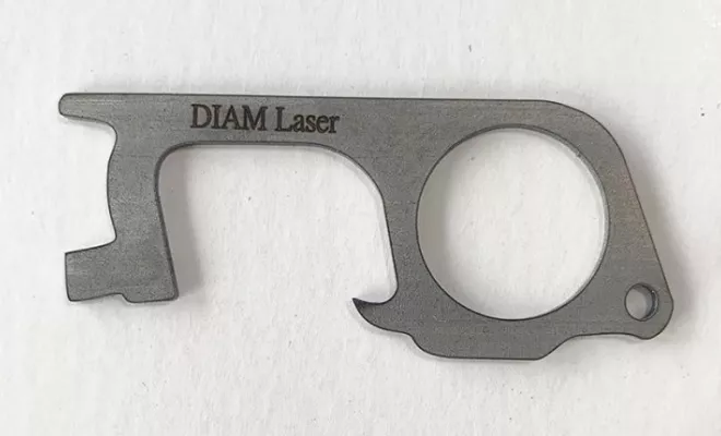 Gravure sur métal avec laser fibre 30 watts, Lyon, Diam Laser
