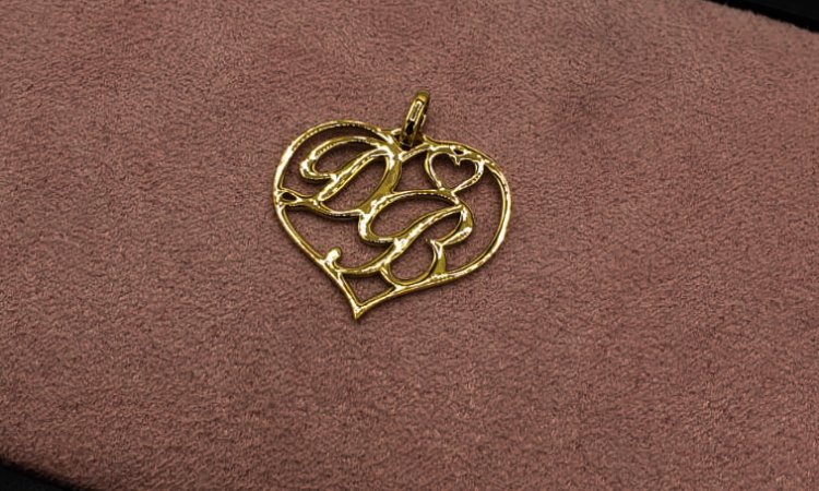DIAM Laser découpe laser fibre sur de l'or, personnalisé avec des initiales en forme de cœur Lyon
